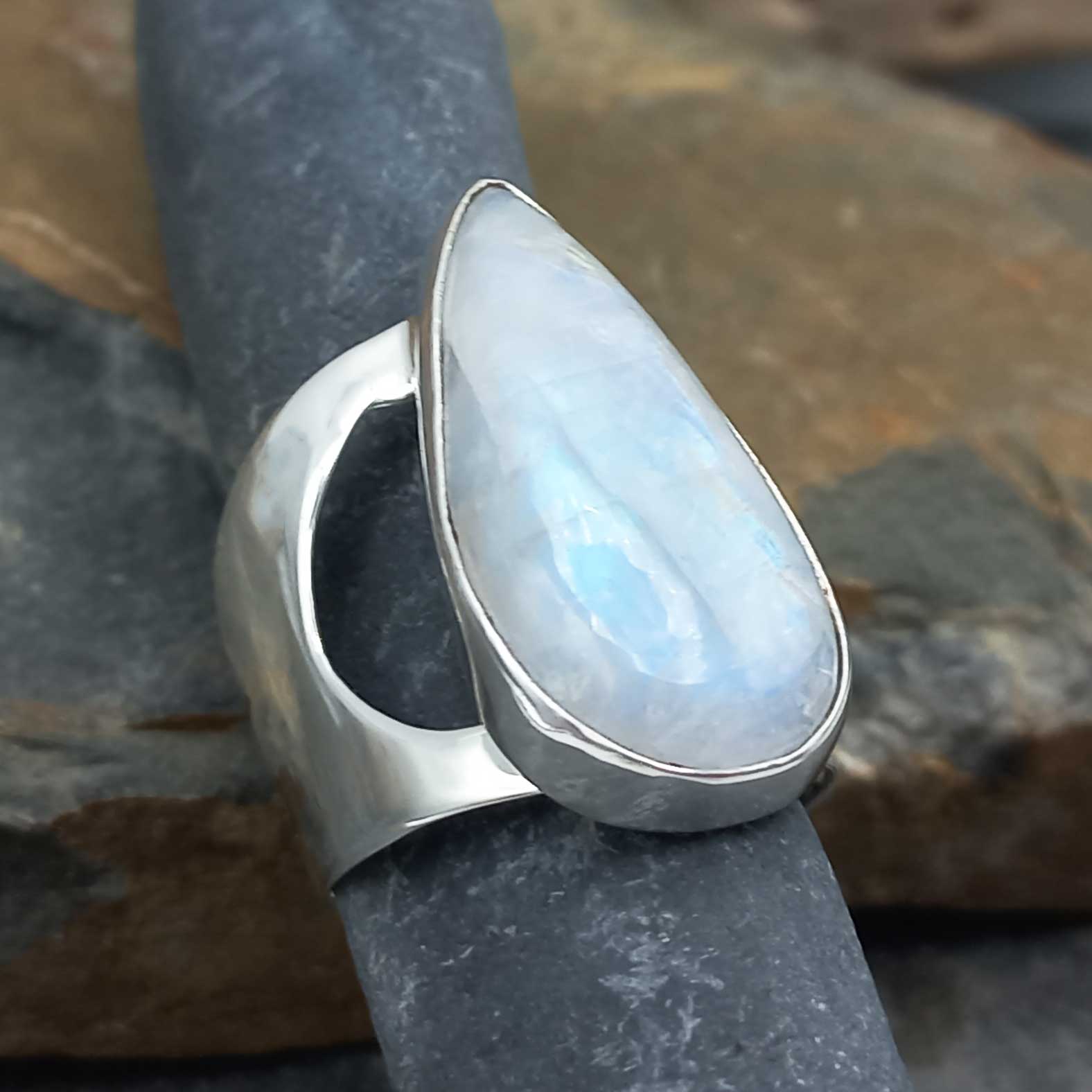 Moonstone Oval Silver Ring – Silver Bubble