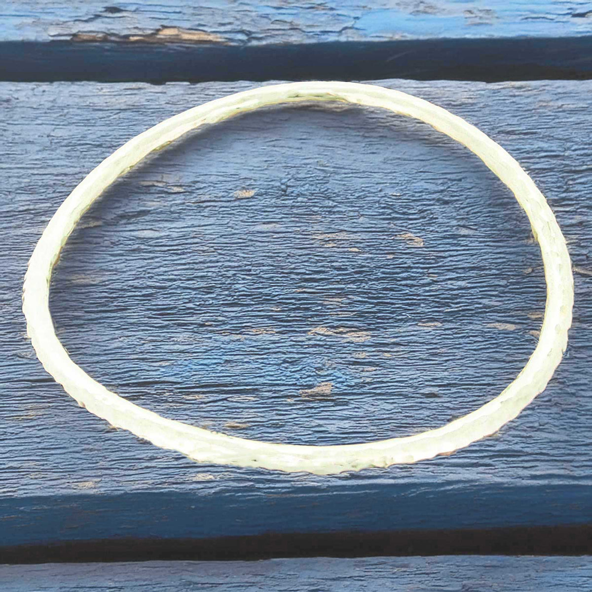 handmade hammered curve silver bangle Main image