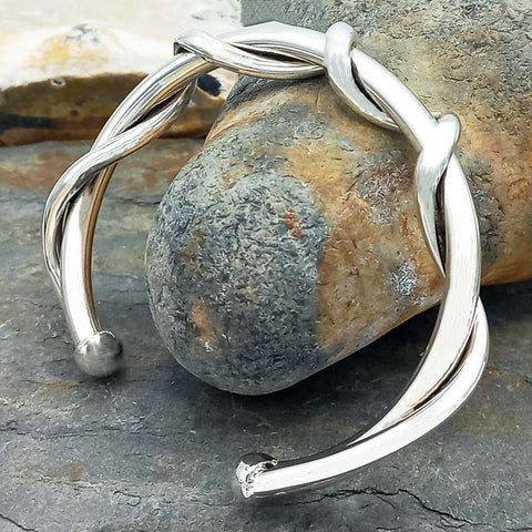 Chunky sterling silver cuff bracklet wth weaving design