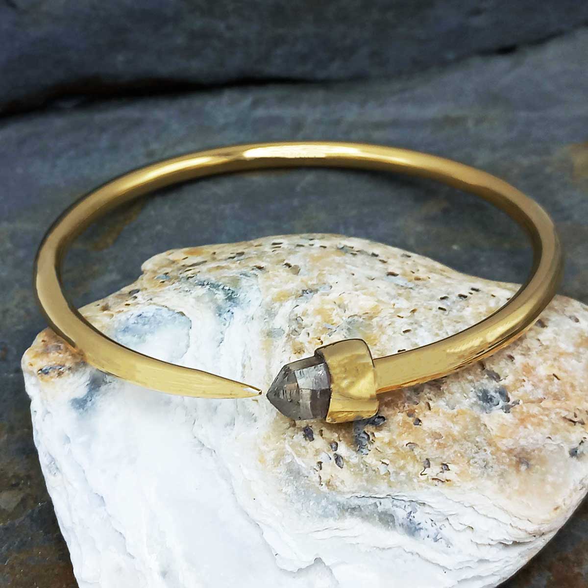 Handmade Copper & Brass Bangle with Quartz Main image