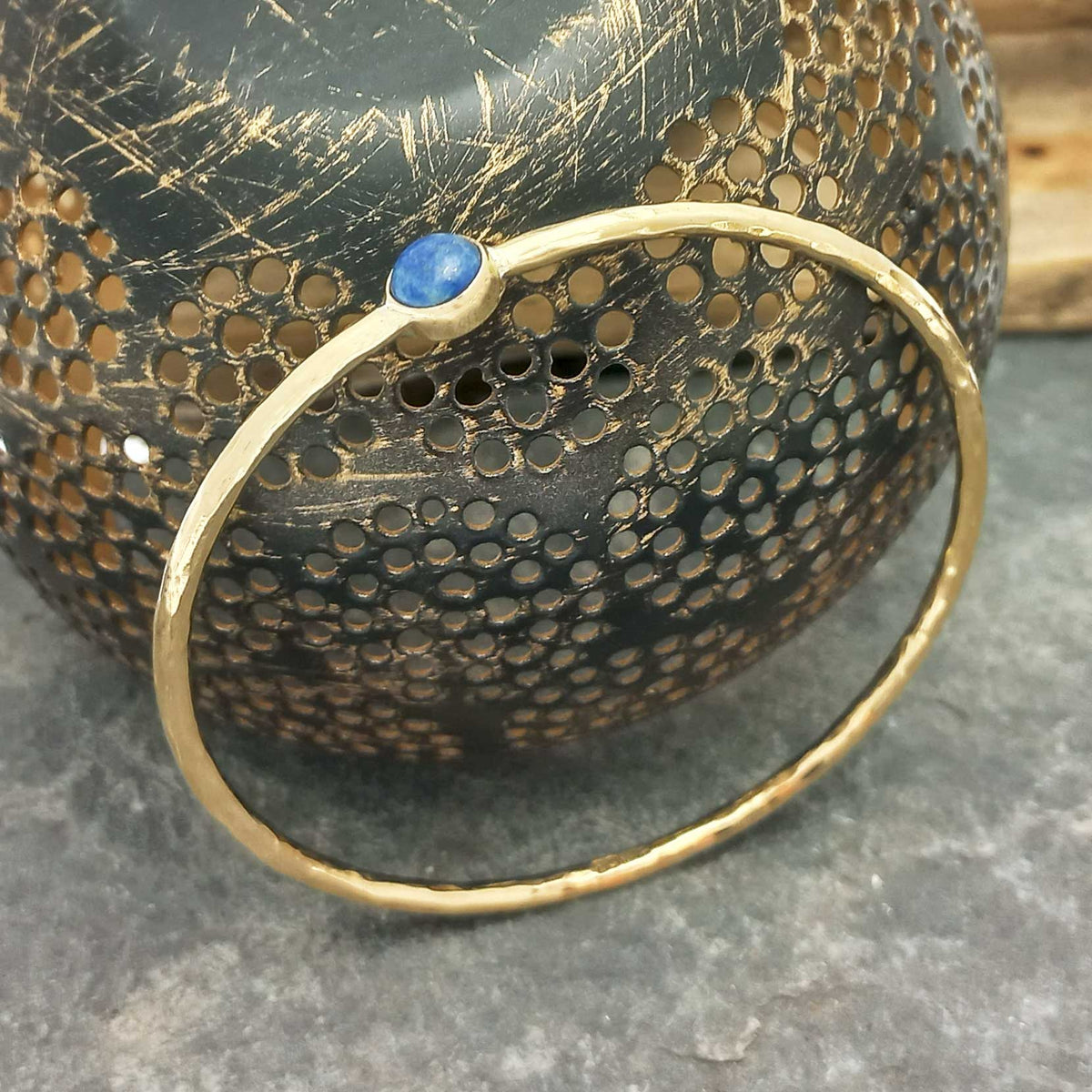 Gold coloured bracelet with Sodalite