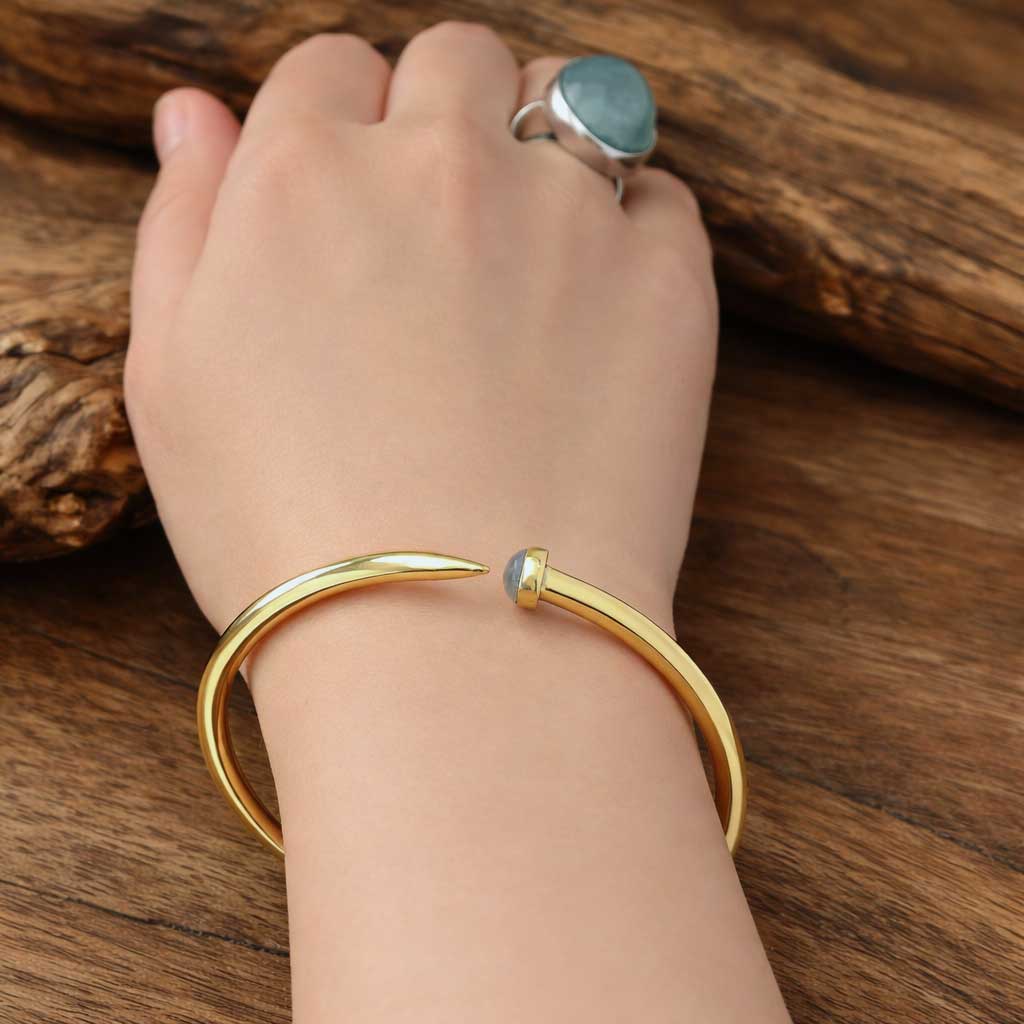 Handcrafted Brass Bangle with stone