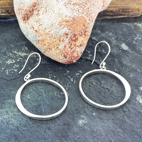 Handmade silver circle dangle earrings