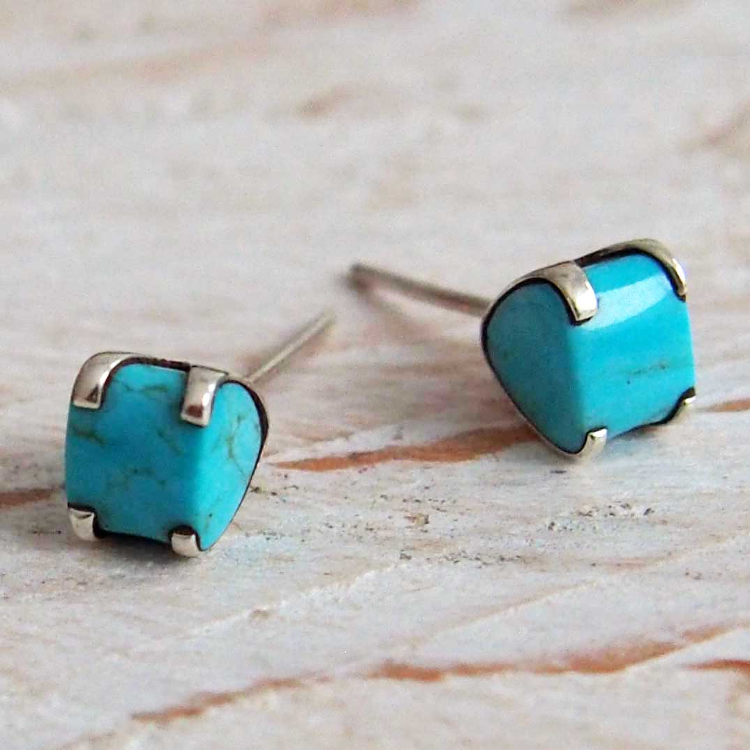 Turquoise Corazon Silver Stud Earrings Main image