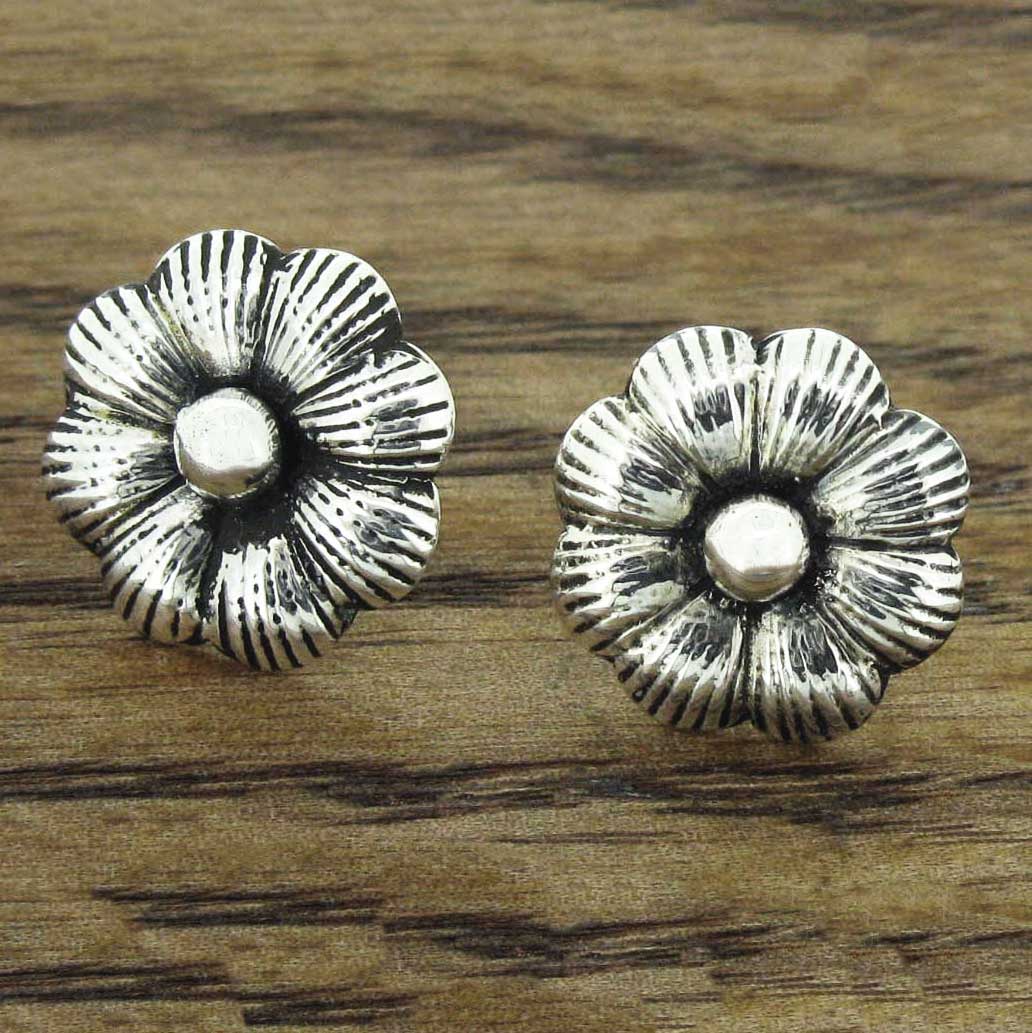 Periwinkle flower studs