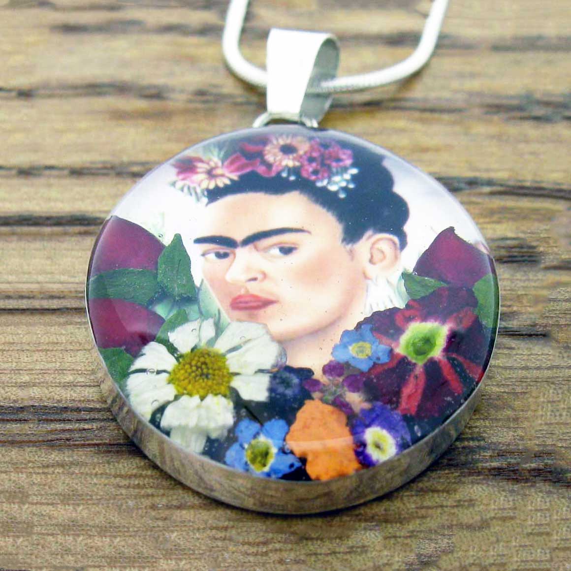 Frida Kahlo with Flowers in Hair Silver Pendant (04) Secondary image