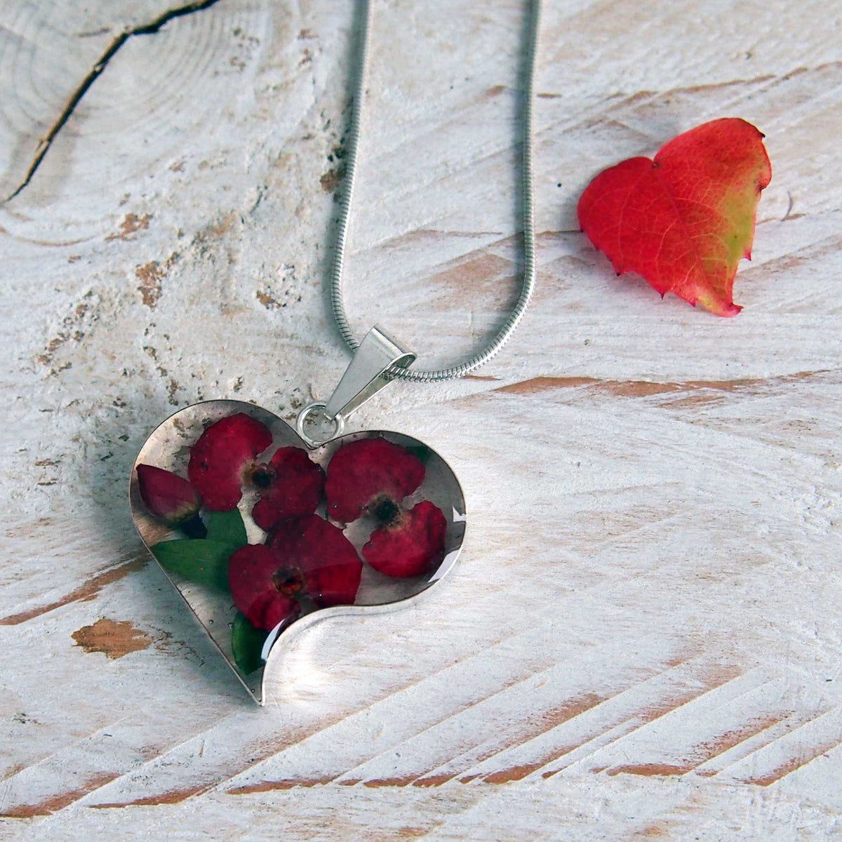 Heart Poppy and Rose Silver Flower Pendant Main image