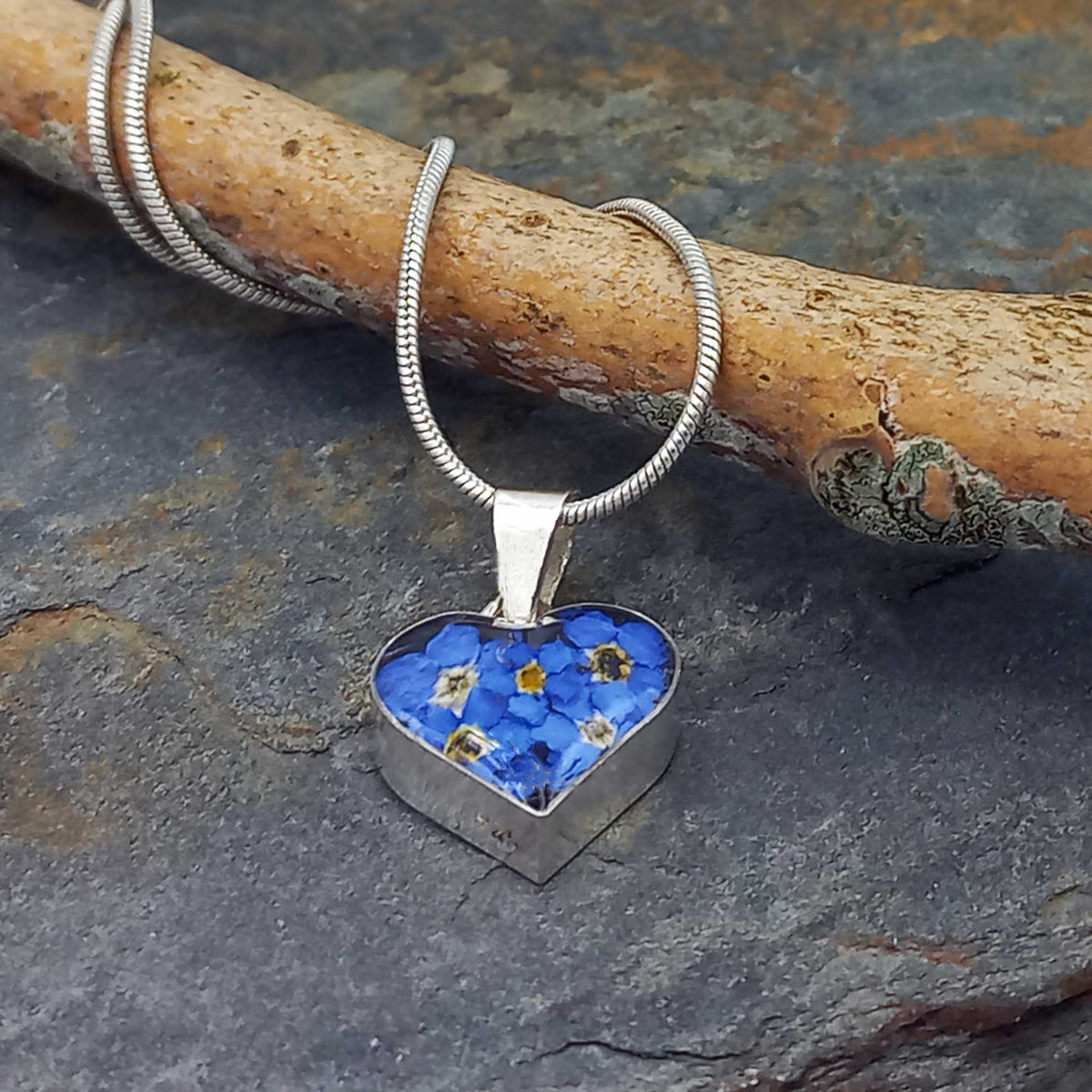 Mini Heart Forget-me-not Silver Flower Pendant Main image