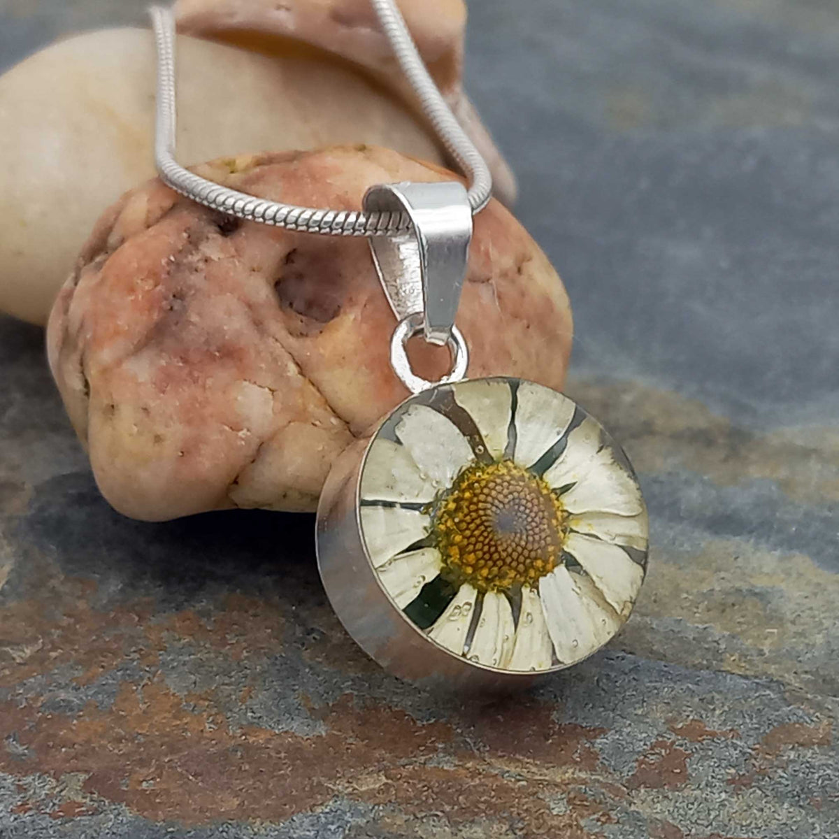 Mini Daisy Circle Silver Flower Pendant