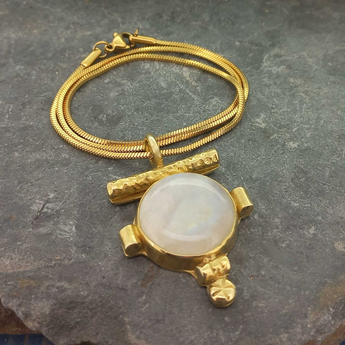 Moonstone artisanal brassmnecklace 