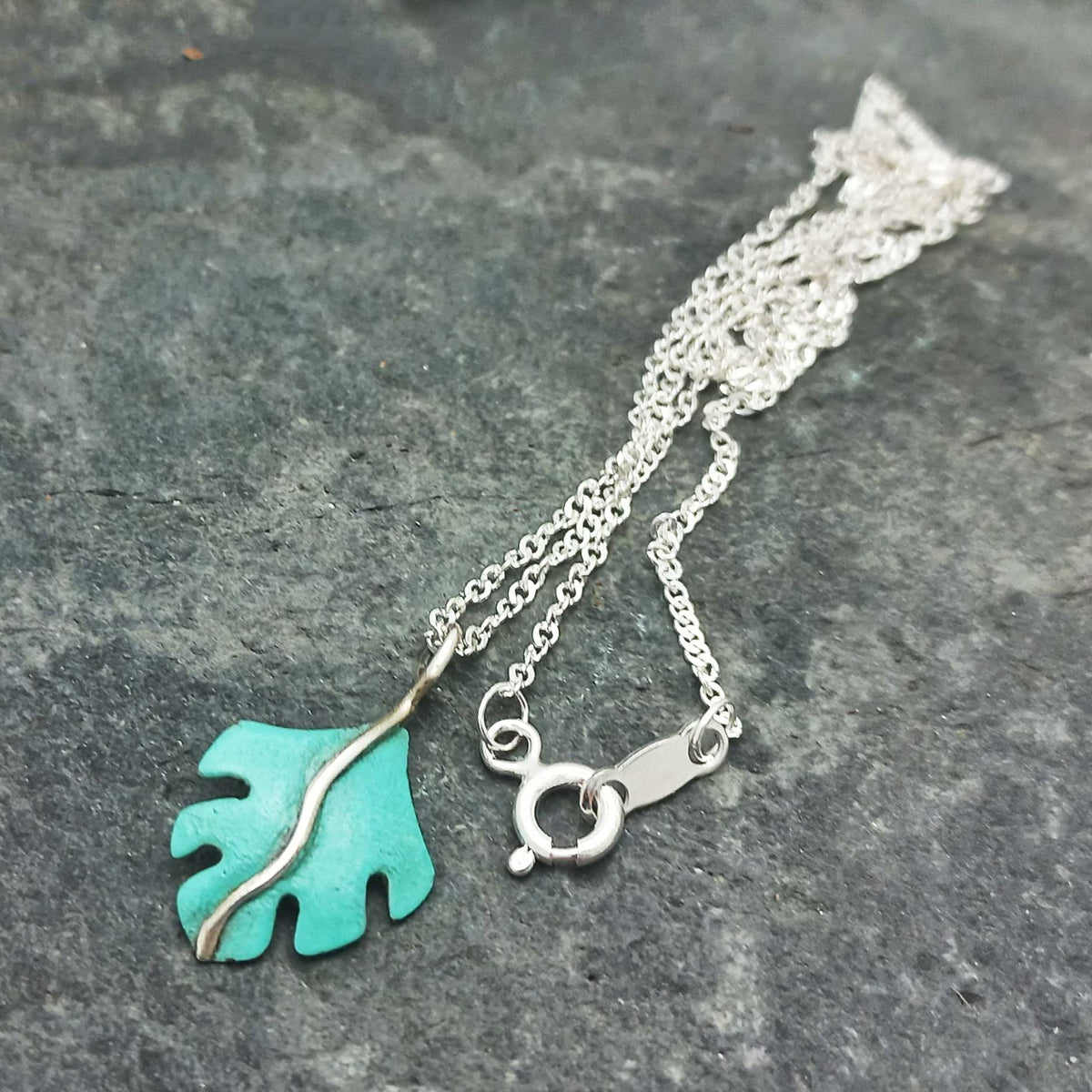 Mini Patina Leaf Silver Necklace (75)