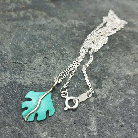 Mini Patina Leaf Silver Necklace (75)