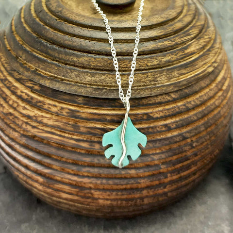 Mini Patina Leaf Silver Necklace (75)