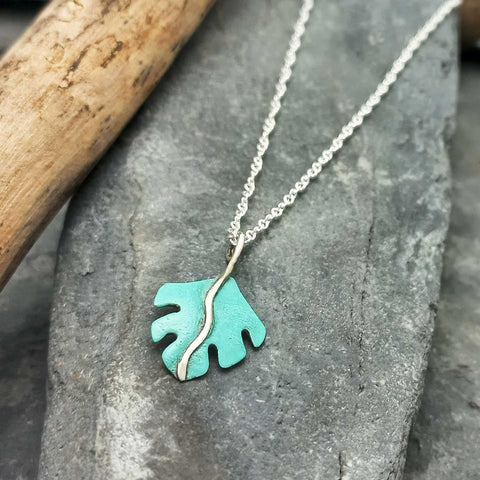 Mini Patina Leaf Silver Necklace (75)