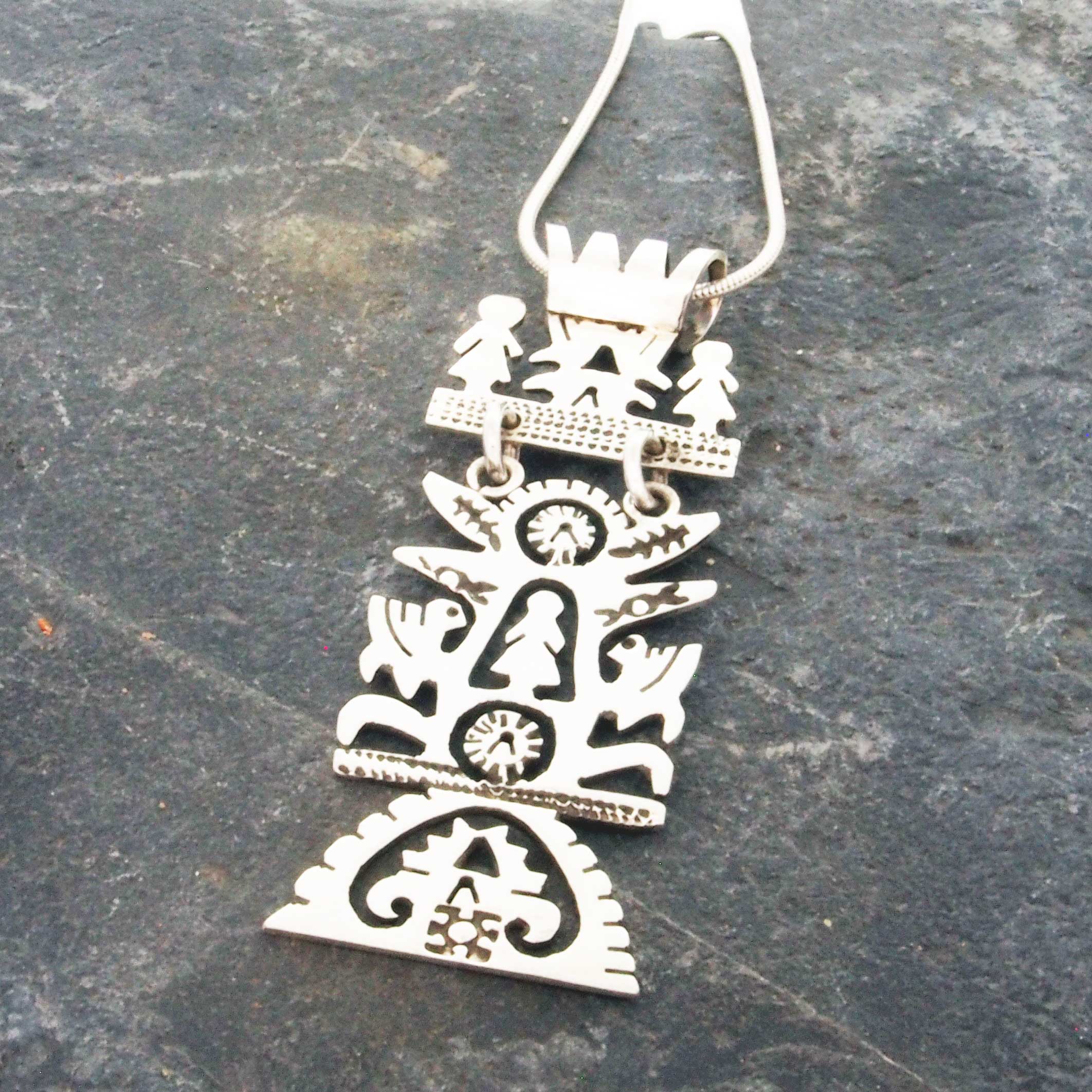 Small Tree of life pendant