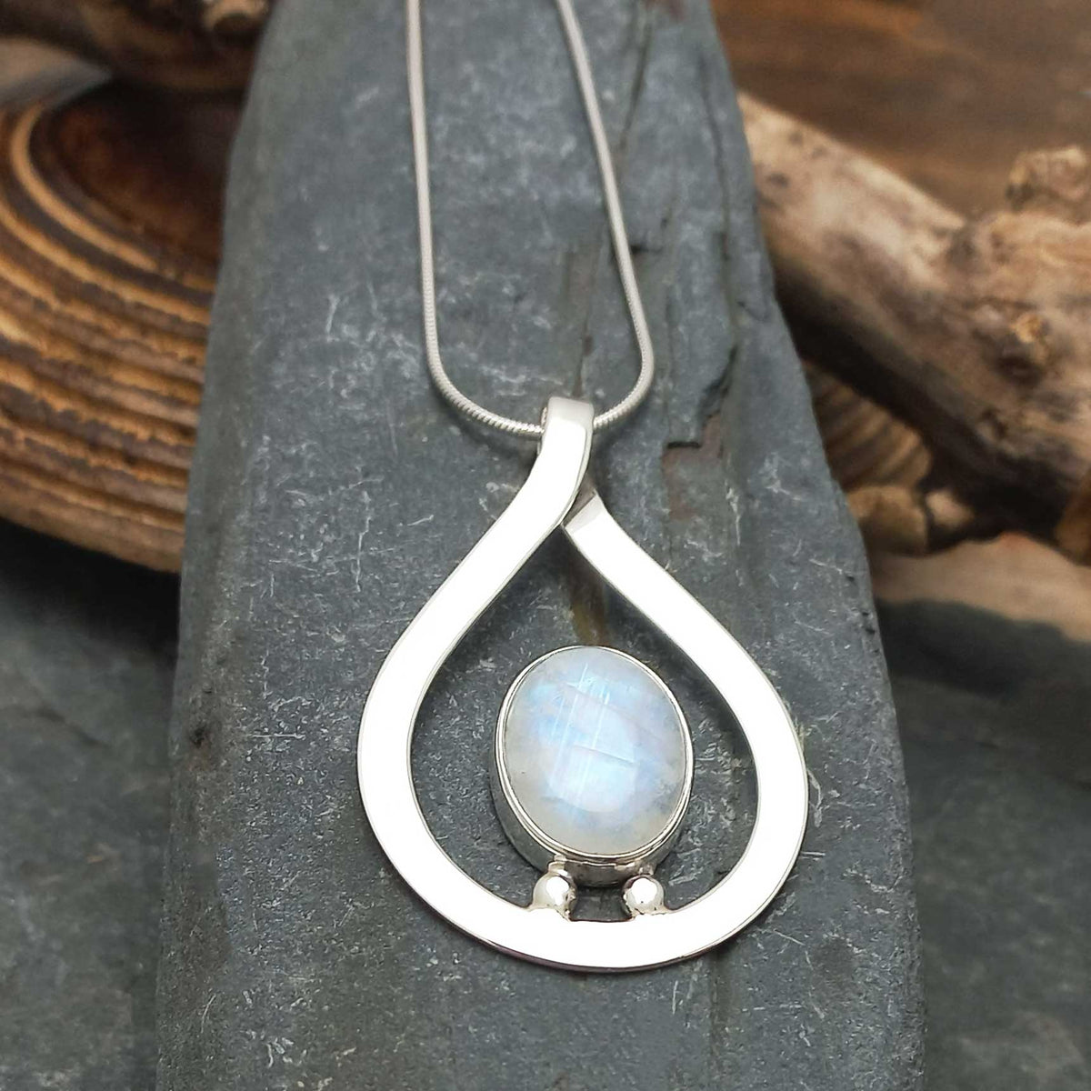 Handmade silver pendant with Moonstone
