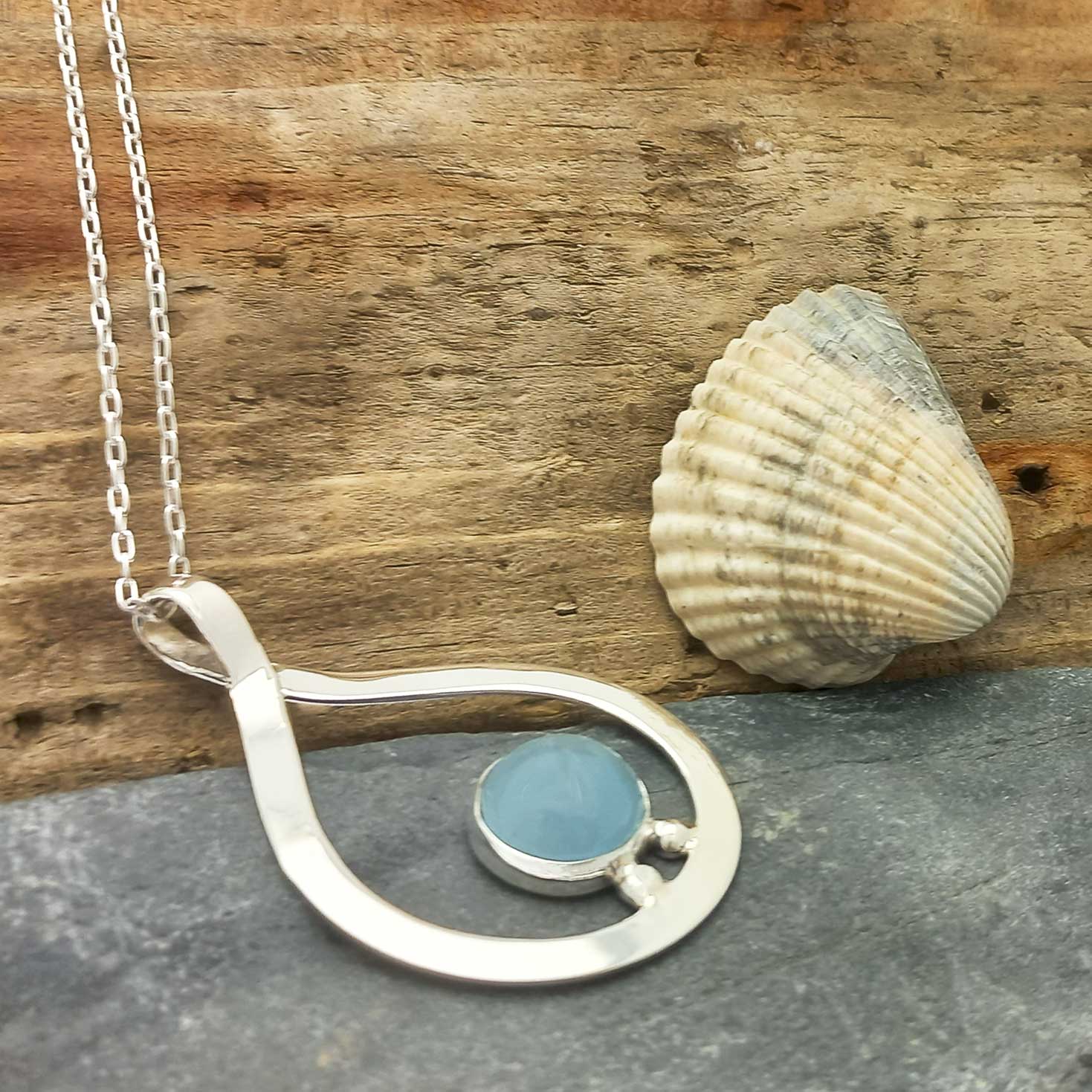 Aquamarine silver pendant handmade by artisans in Mexico