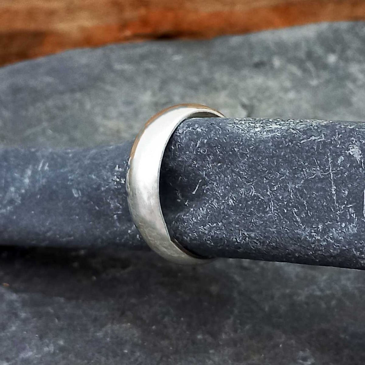 Classic silver polished band ring Main image