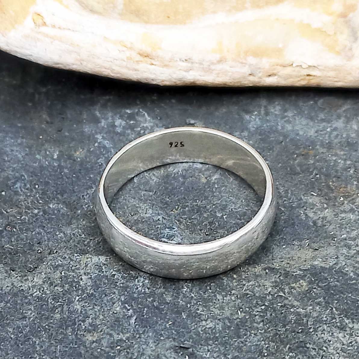 Simple classic silver band ring