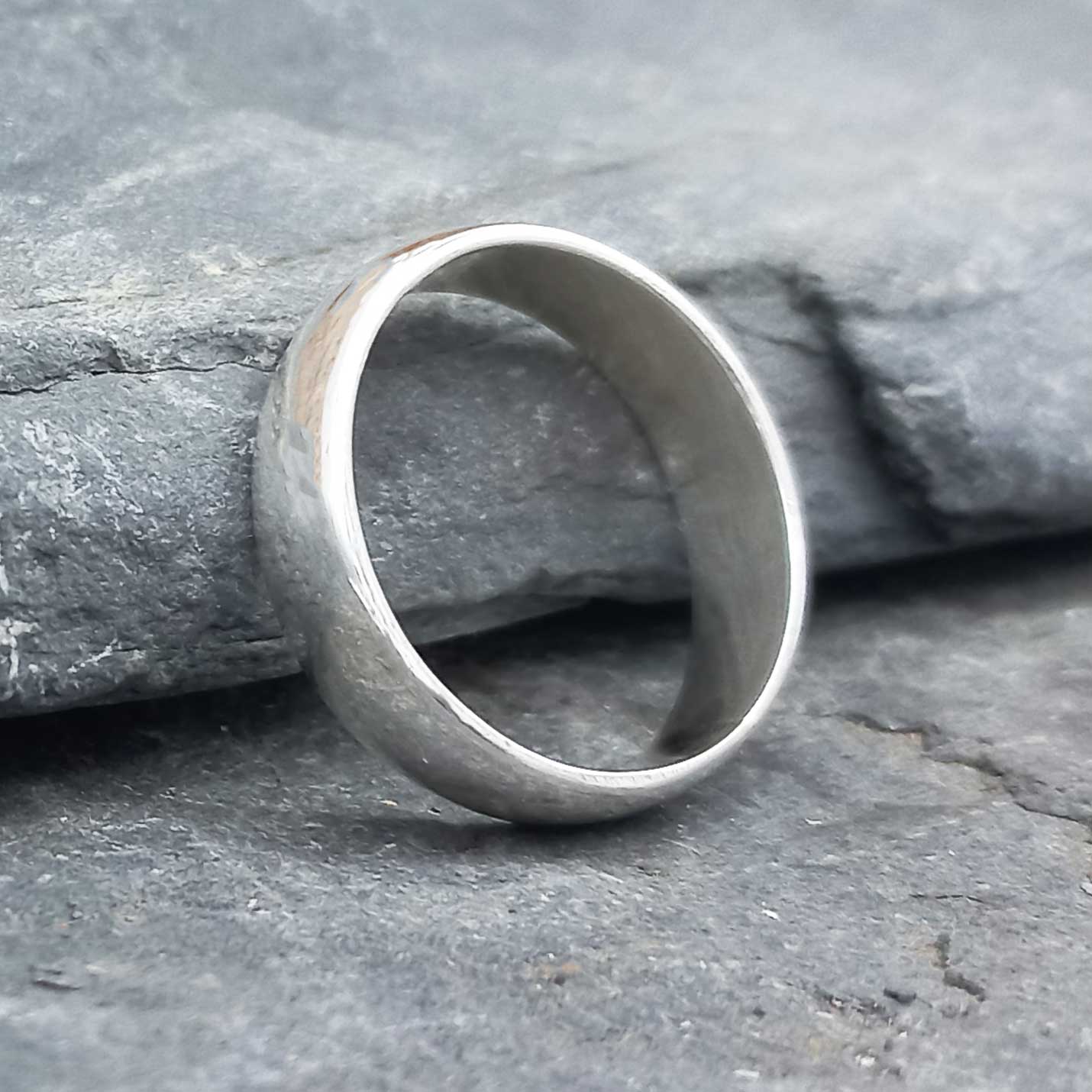 Round Polished Silver Band Ring (73) Secondary image
