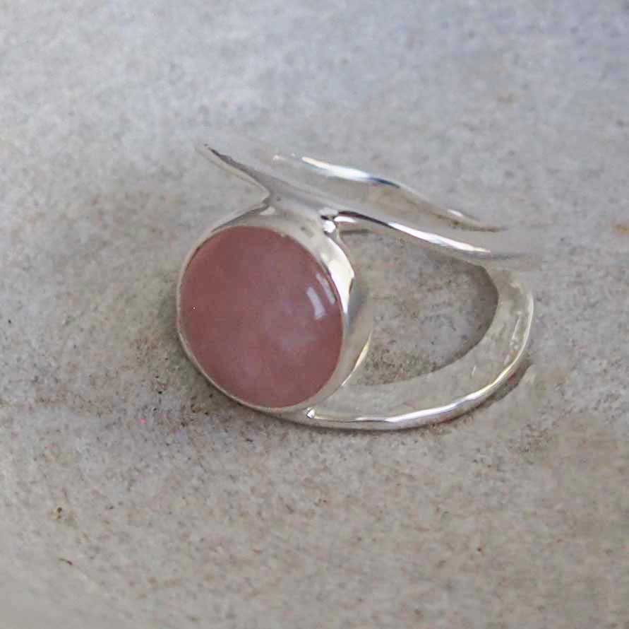 Unusual silver rose quartz ring