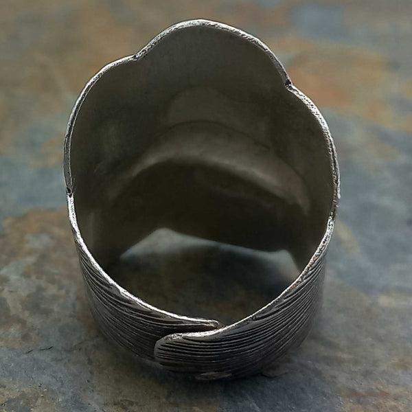 Back of fish ring
