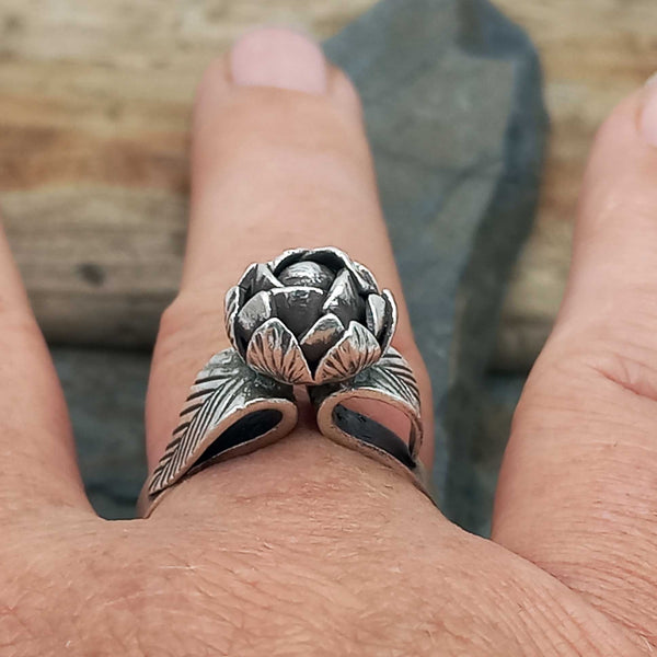 Unusual silver flower chunky ring