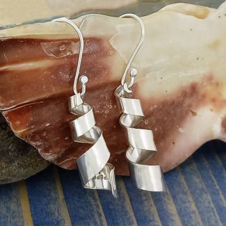 Curling Twist Silver Earrings (347)