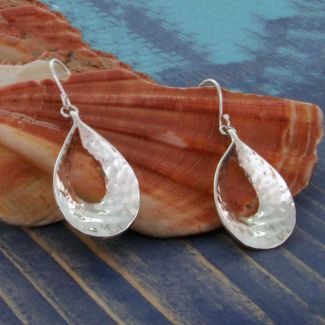 Ondulada Teardrop Silver Earrings