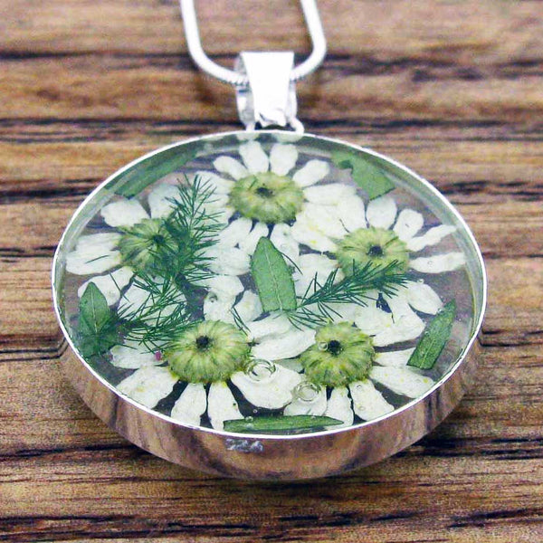Back of daisy pendant