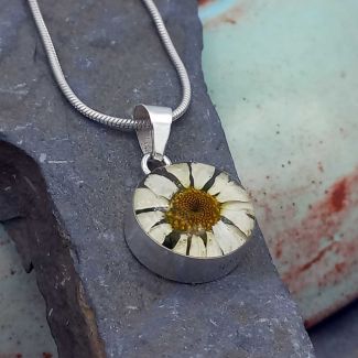Daisy Circle Silver Flower Pendant (Mini) (319)