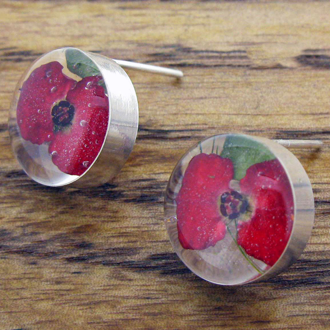 Circle Poppy Silver Stud Flower Earrings Main image