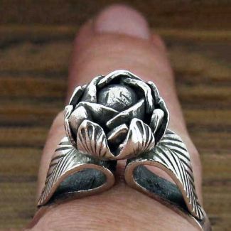 Chunky sterling silver rose ring