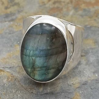 Unusual Labradorite Chunky ring
