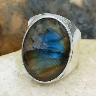 Unusual Labradorite Oval Silver Ring