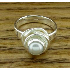 Pearl Twist Silver Ring
